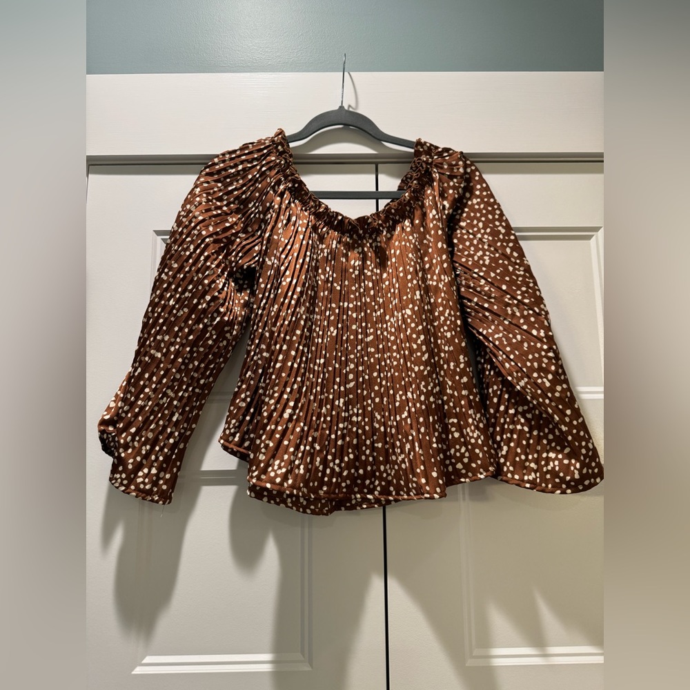 she+sky off the shoulder long sleeve top
